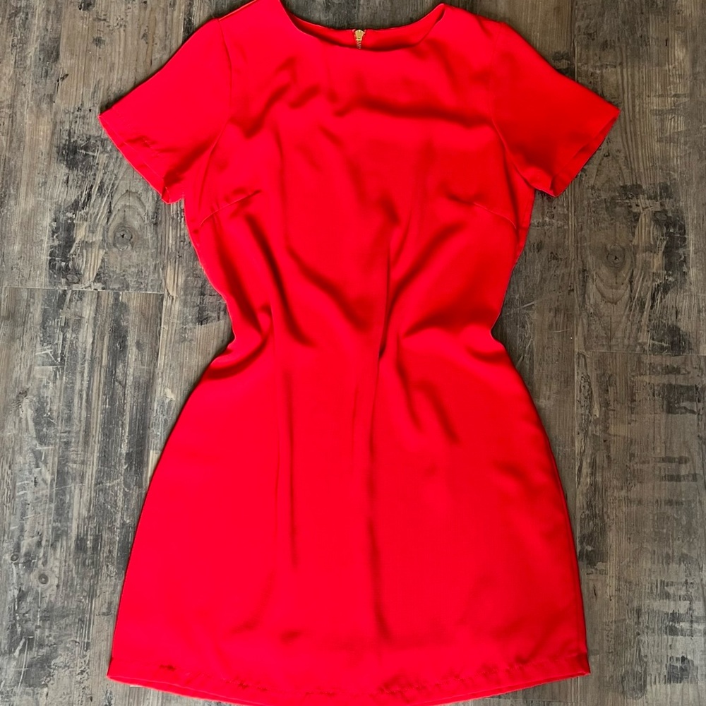 RED SHIFT DRESS